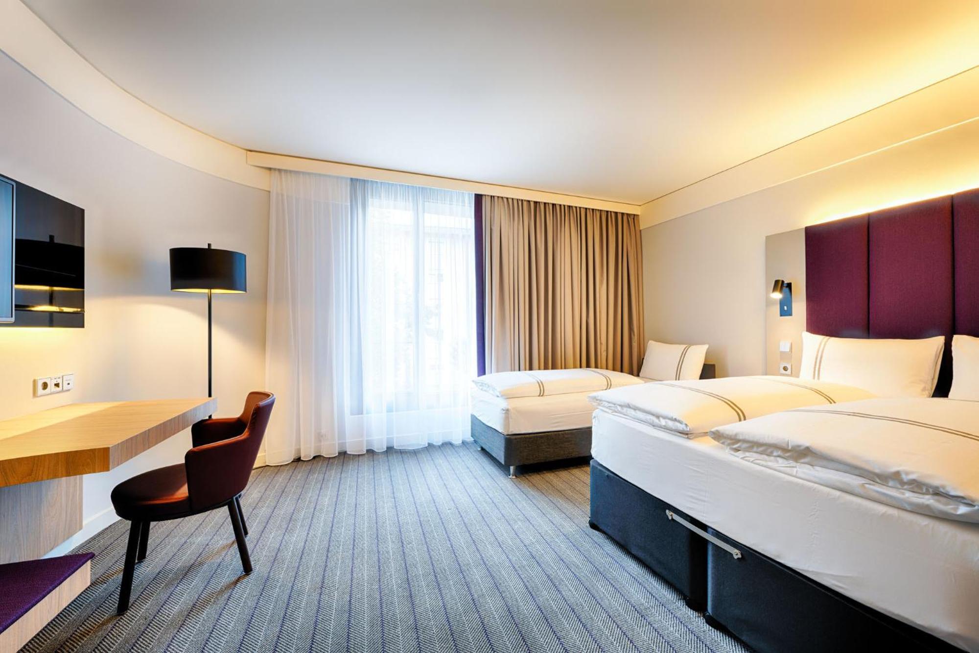 Premier Centre Hotel 3*