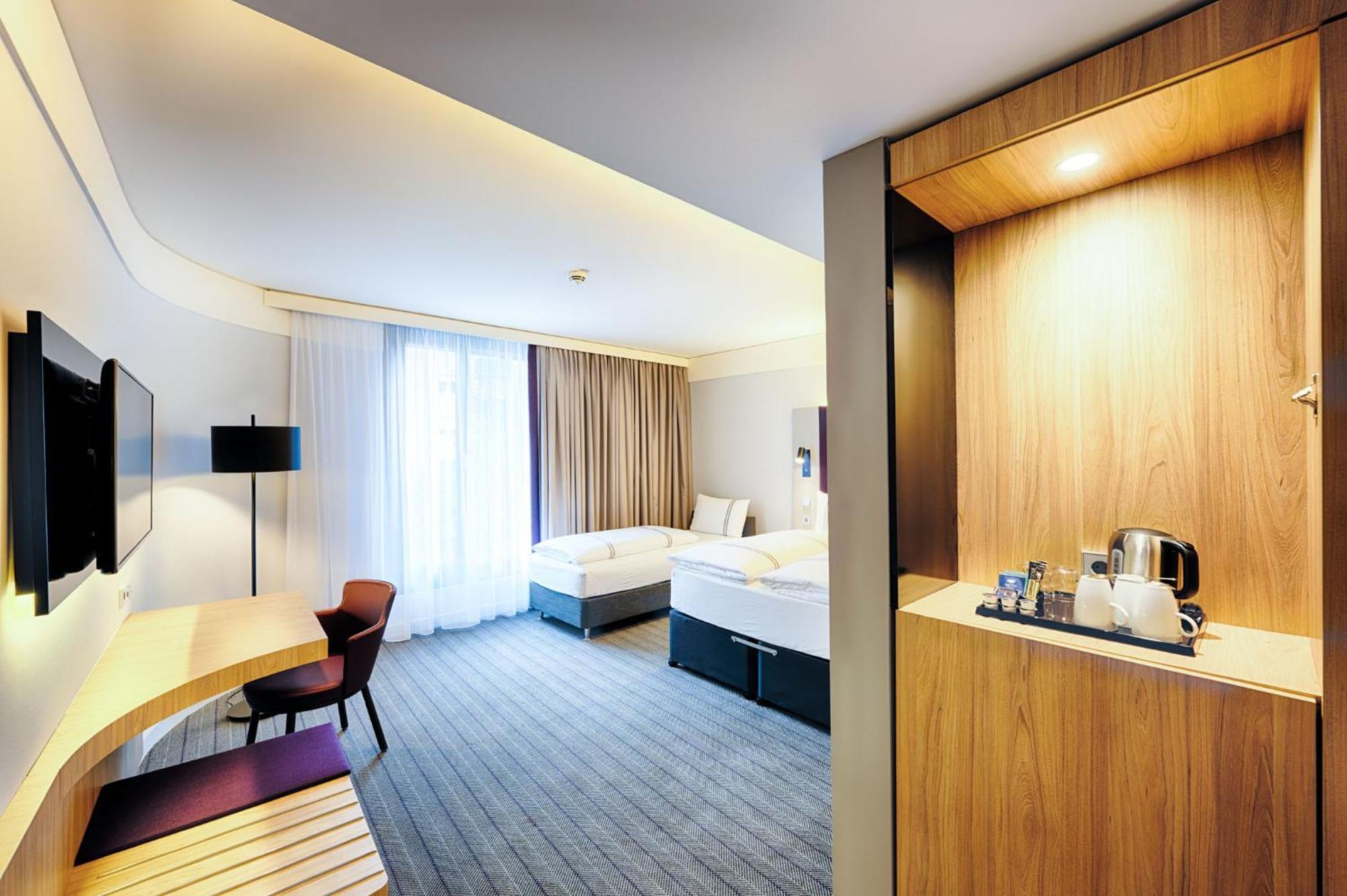 Premier Centre 3*