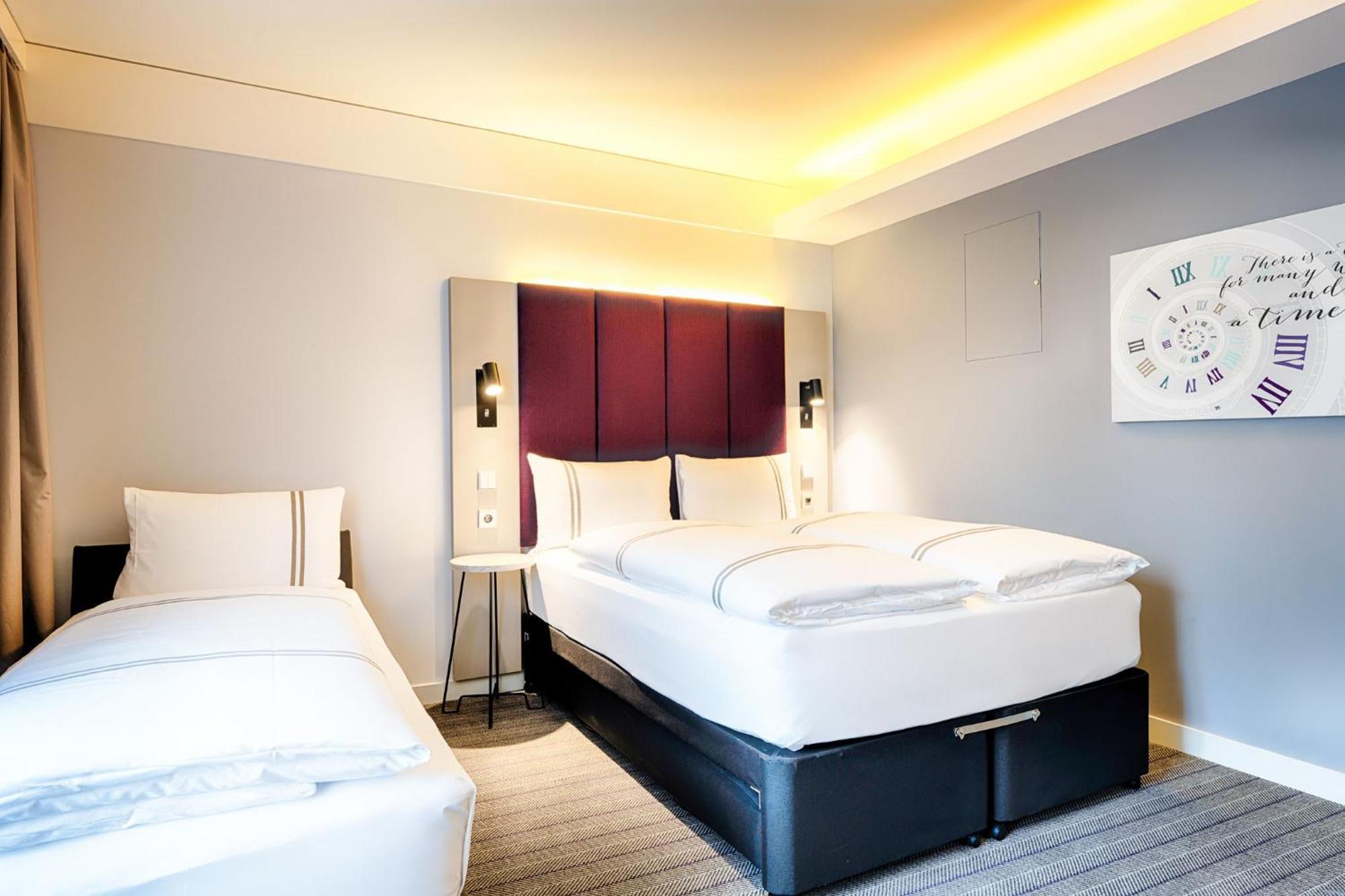 Premier Centre 3*